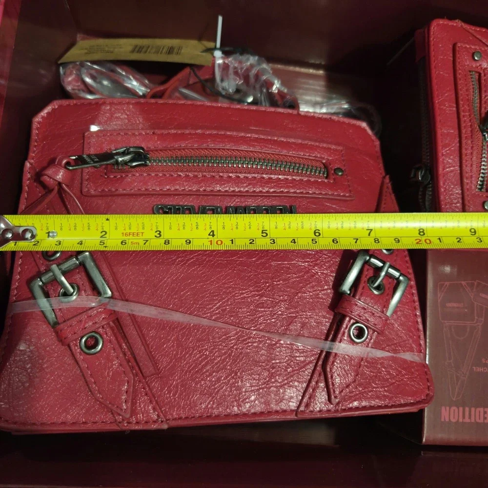 Steve Madden‎ Bag Special Edition Red Evelyn Gift Set Purse 2 Bag Straps Wallet